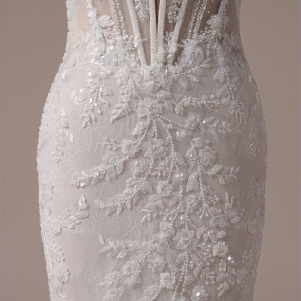 Maggie Sottero White Wedding Dress with Lace Train - Picture 7 of 13